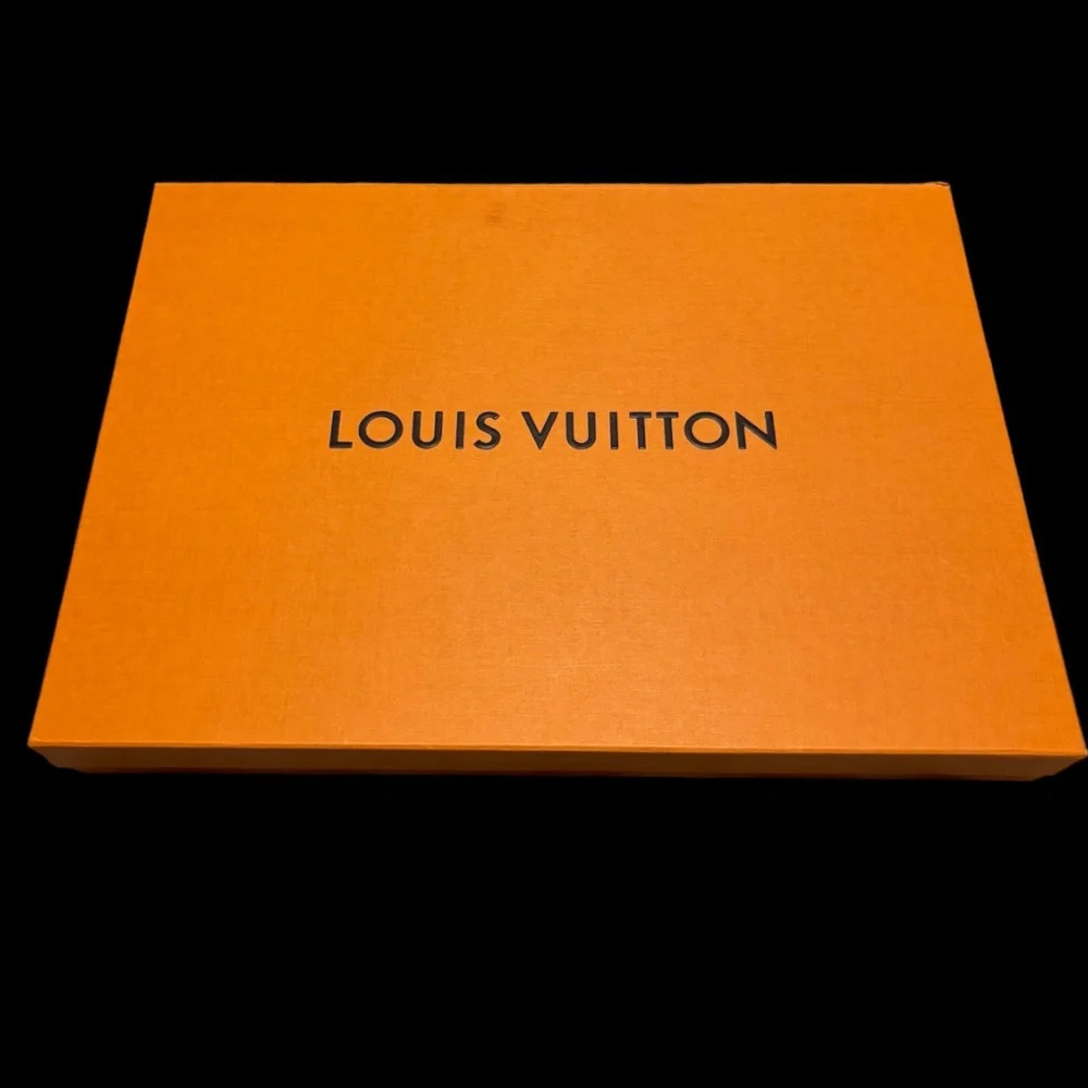 Louis Vuitton box